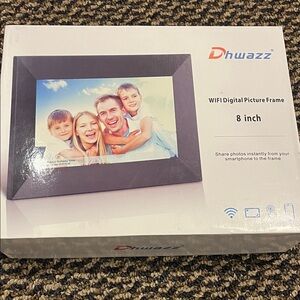 8-Inch WiFi Digital Picture Frame